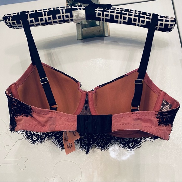 Hunkemoller underwire bra 34D 💗 - Picture 2 of 3